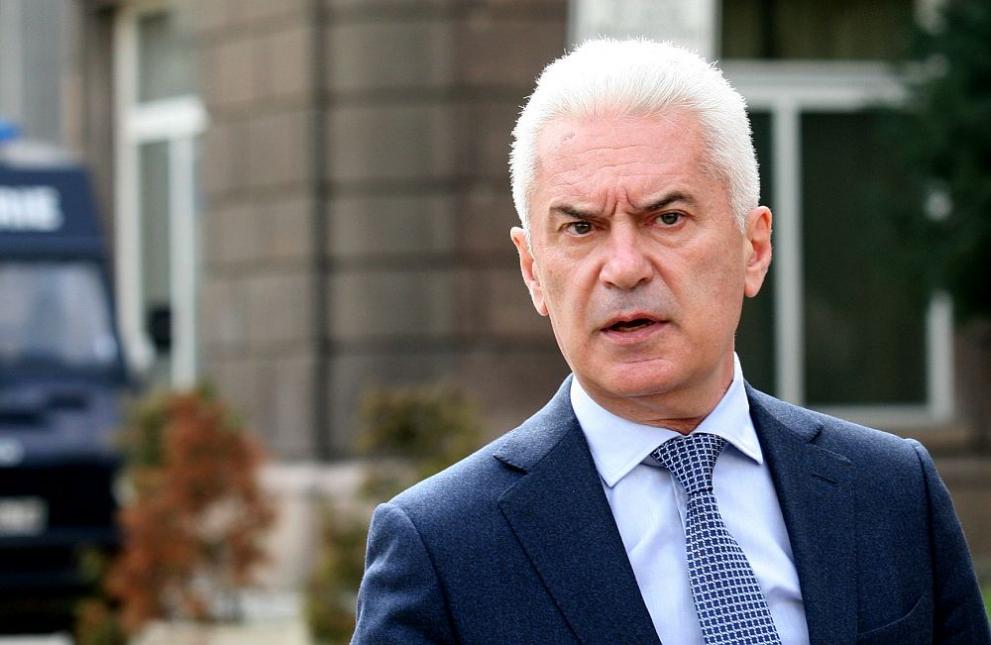 Сидеров: Симеонов трябва да престане с изпълненията на градски шериф