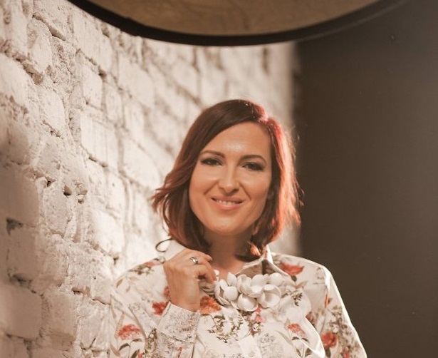 Анна Цолова. Презареждане