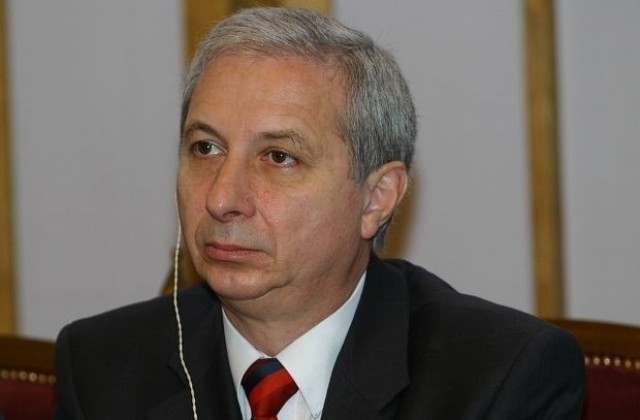Огнян Герджиков: Нормално е Симеон да спечели в Страсбург