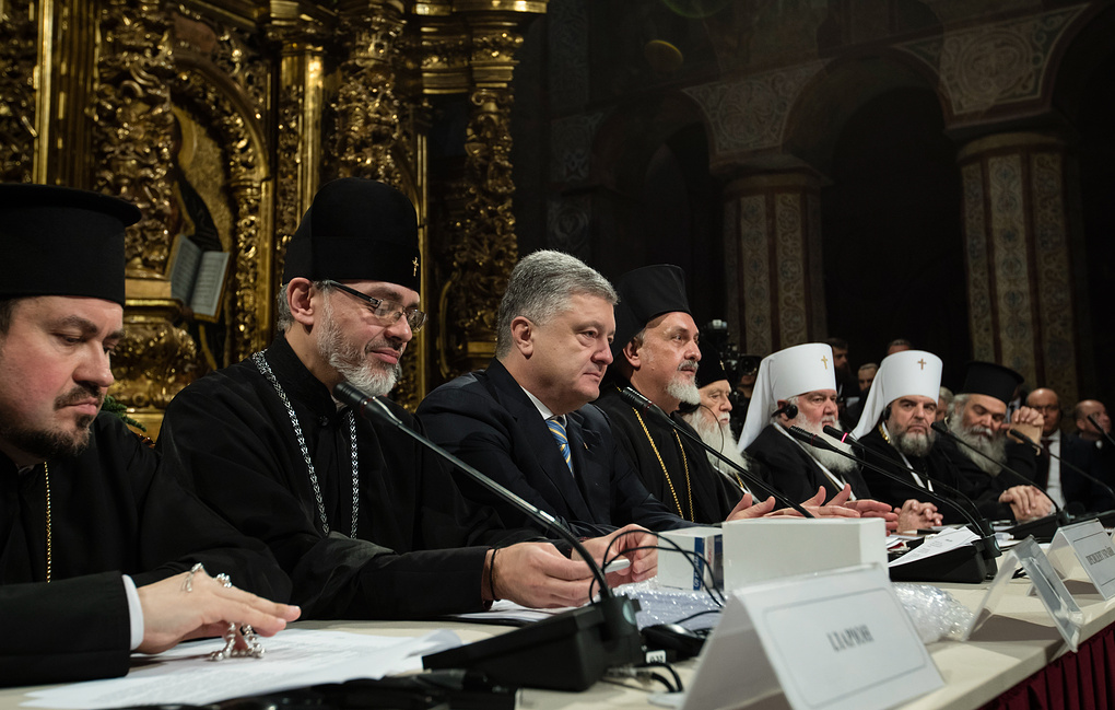Порошенко обяви създаването на автокефална православна църква в Украйна