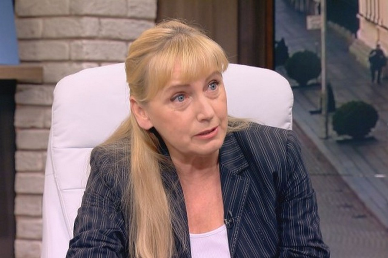 Властта се простреля в коляното с атаката срещу Елена Йончева