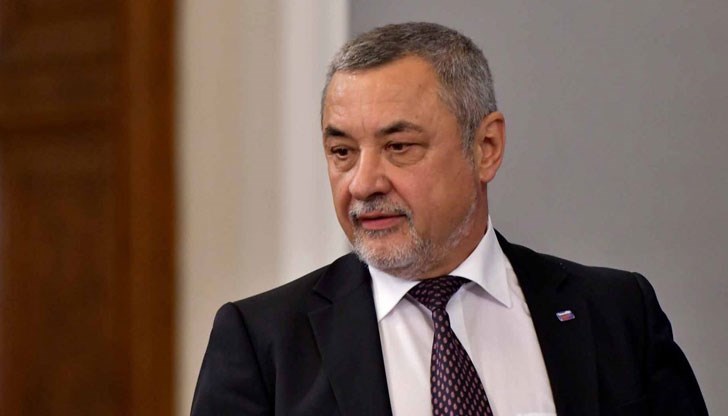 Цацаров нареди проверка по сигнал за нереално евтини имоти на Валери Симеонов