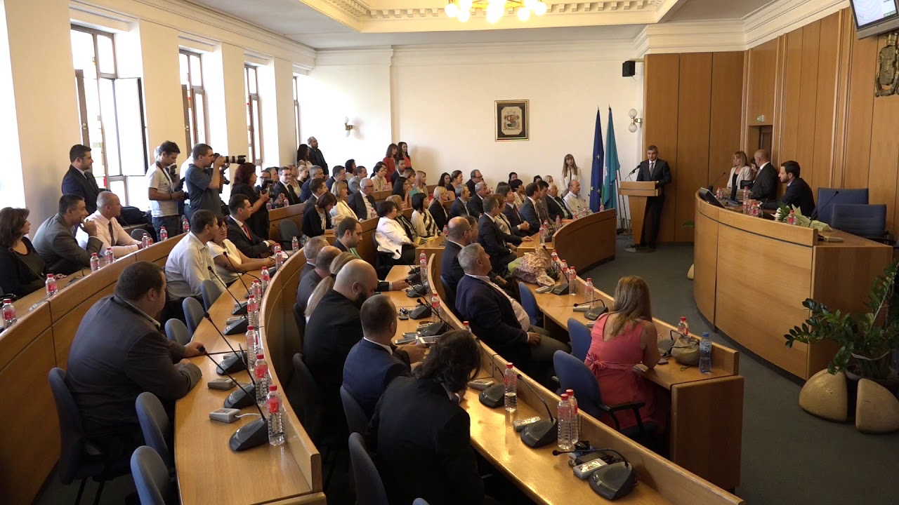 Борбата с омразата се оказа едно хубаво трудоустрояване