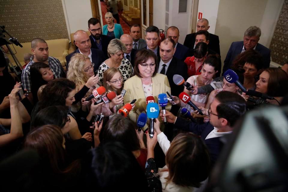 Корнелия Нинова: ГЕРБ променят изборните правила в движение