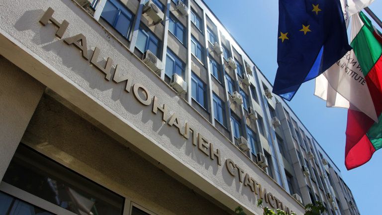 Защото ако правителството лъже целия свят за ръст на БВП’ 2019, каква е гаранцията, че изобщо някога казва истината?