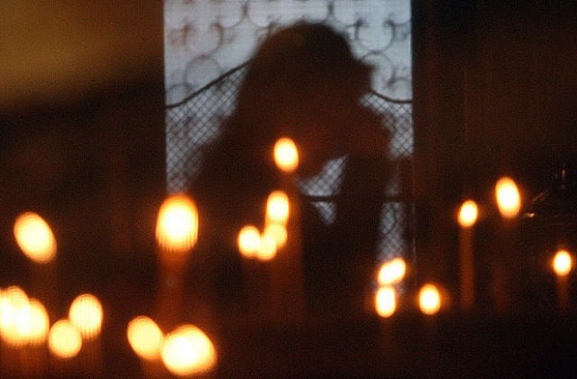 По-смирено, драги богоборци, всички сме в един самолет...