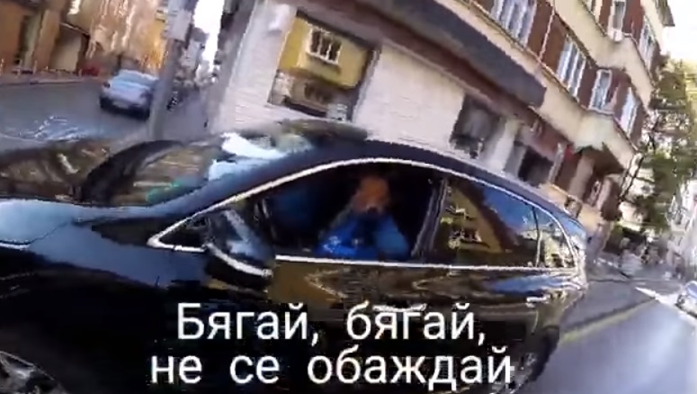 Тити Папазов: Бягай, бягай, не се обаждай! (ВИДЕО)