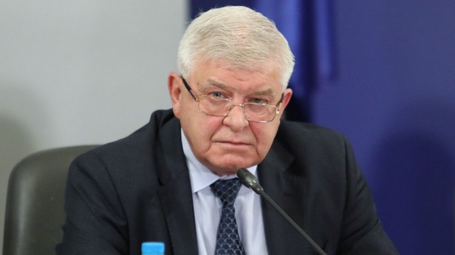 Какво следва с удължаването на извънредната обстановка?