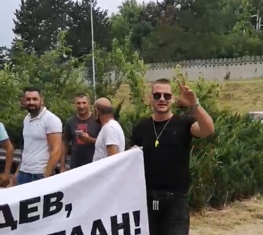 Някой, който не е разбрал какво се случва?