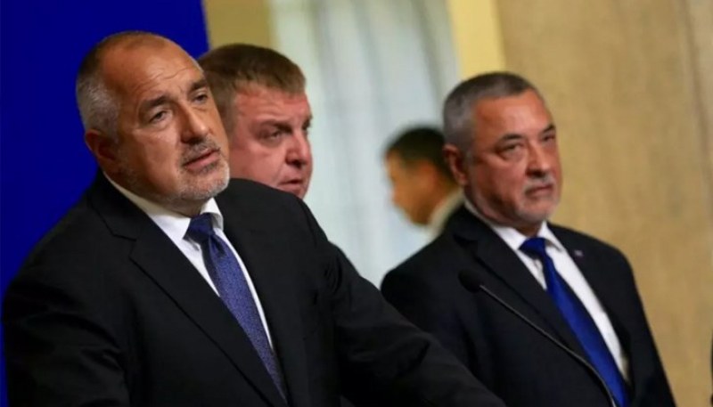 Властта се сменя само на избори?!