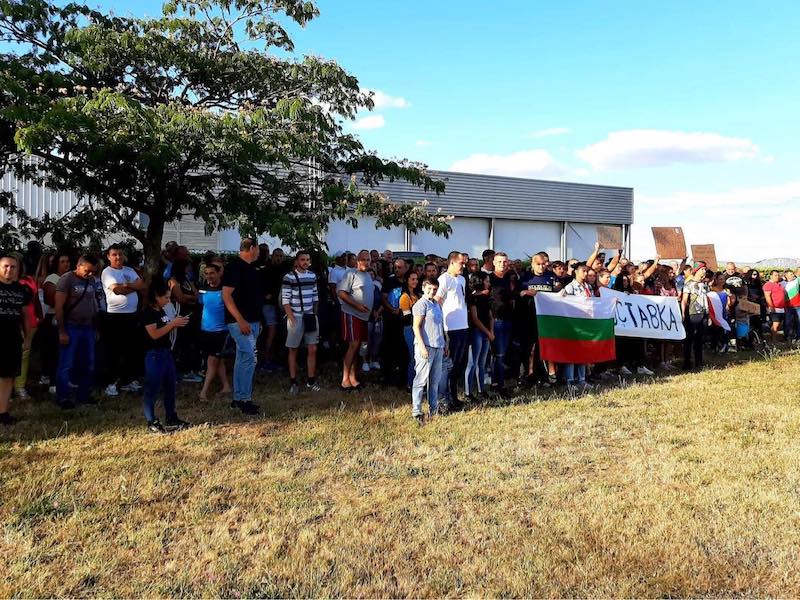 Сезонни работници от Франция: Г-н Макрон, Вашето мълчание подкрепя българската политическа мафия