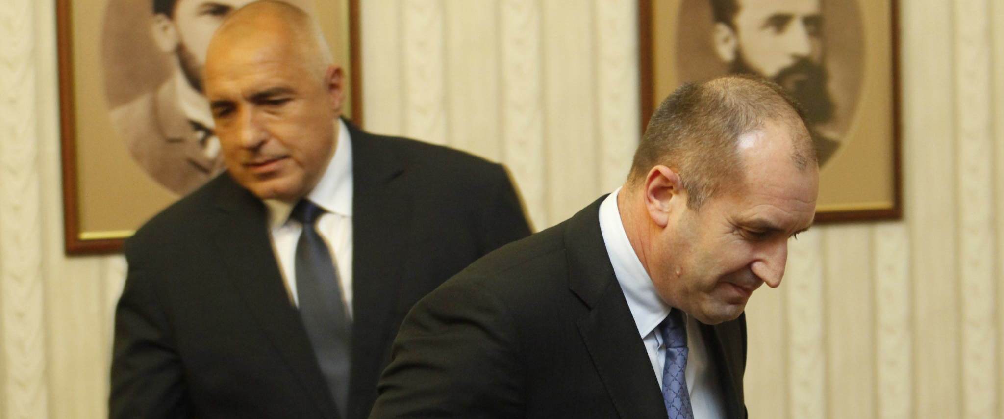 Прогноза: Четири варианта за развитието на политическата криза