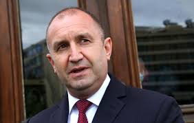 Само президентът може да даде легитимност на следващо правителство, служебно или не
