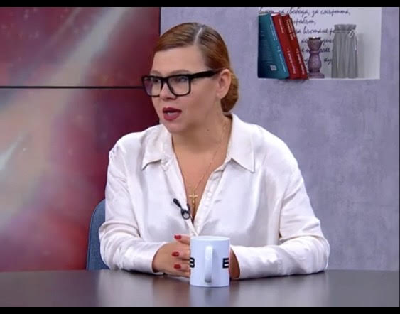Соня Момчилова пред Фрог: Изумена съм от опусите на ГЕРБ! Нито Узунов е водил срещата с областните управители, нито Орешарски съветва кабинета