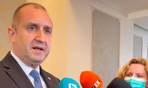 Румен Радев: В правовата държава няма място за война между институциите.